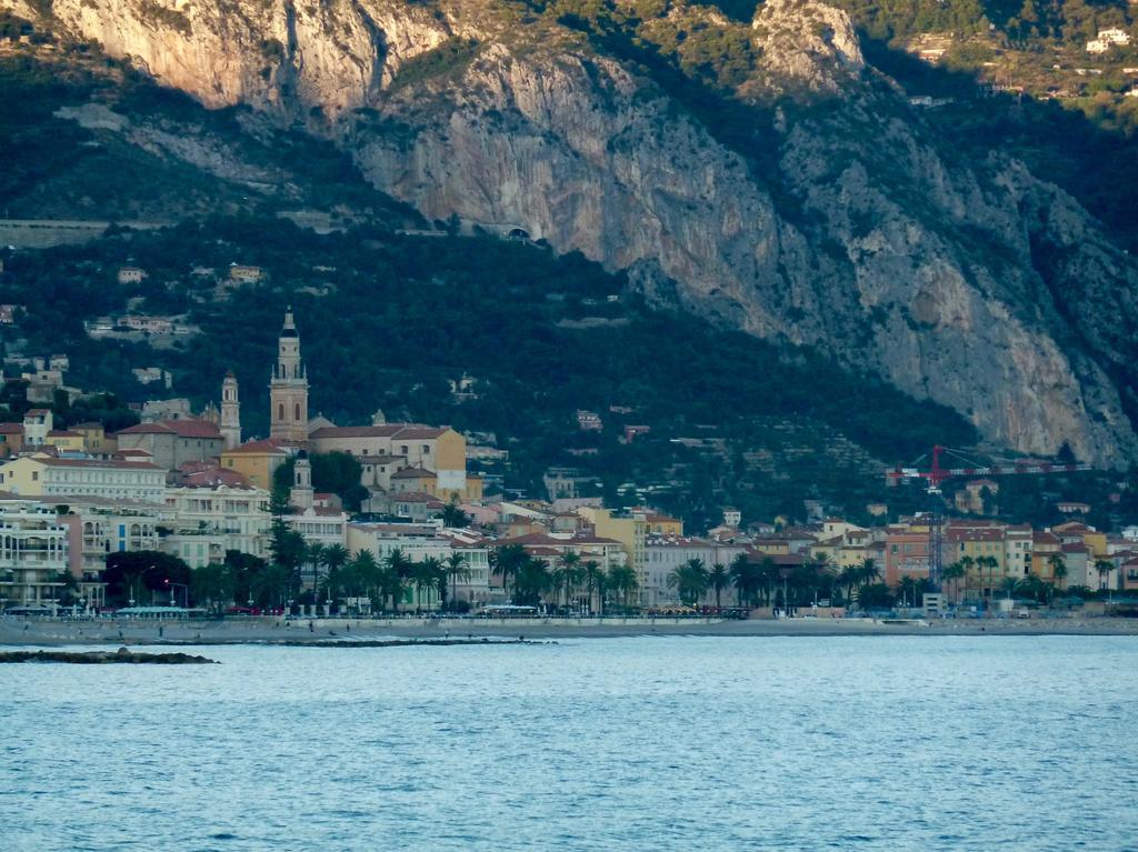 Appartement Les Clematites Menton Exterior foto